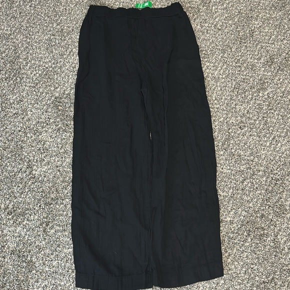 NWT! GAP Black Mid Rise Gauze Wide-Leg Pants - Multiple Sizes 💎 - Picture 7 of 7